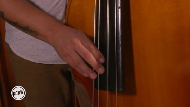 Natalia Lafourcade performing "Tú Sí Sabes Quererme" Live on KCRW смотреть онлайн