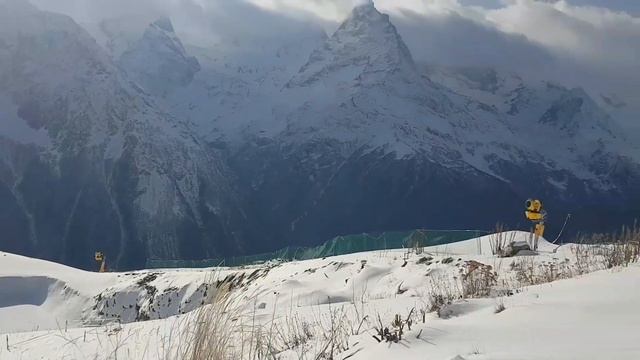 Домбай, 2021, летающая тарелка)) смотреть онлайн