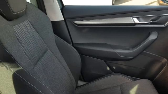 201T1676 - 2020 Skoda Karoq 1.5 PETROL Style AUTO 32,450 смотреть онлайн