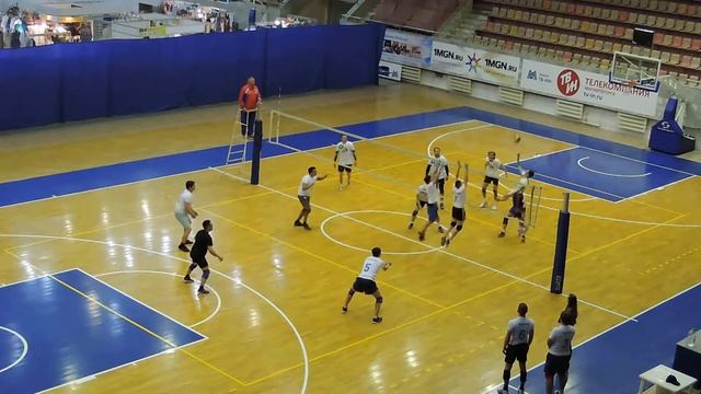 Чемпионат города Магнитогорска по волейболу среди мужских команд. Стихия-Урал.21.04.18.Часть 1 смотреть онлайн