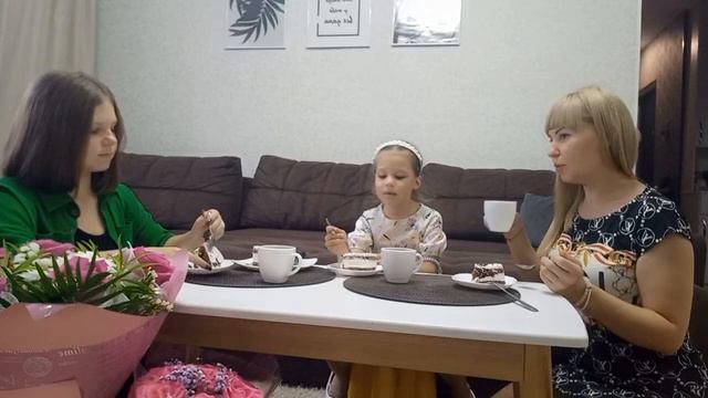 VLOG: ДЕНЬ РОЖДЕНИЕ КСЮШИ! 14 ЛЕТ#vlog#arifamilyvlog#деньрождения#14лет смотреть онлайн