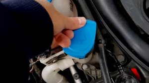 Крышка омывателя Jetta VI