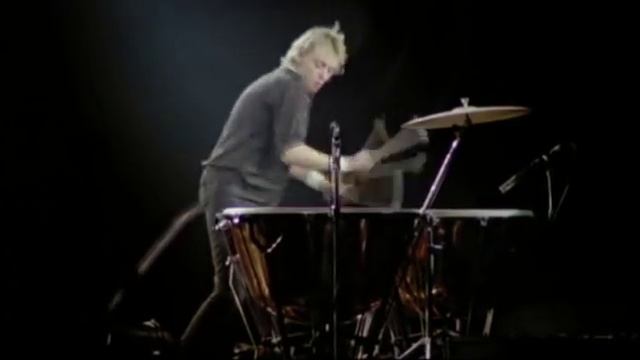 Roger Taylor's Drum Solo, Queen (Rock Montreal 1981) смотреть онлайн