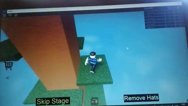 Нуб первый раз играет в роблокс на компьютере |ROBLOX #1 смотреть онлайн