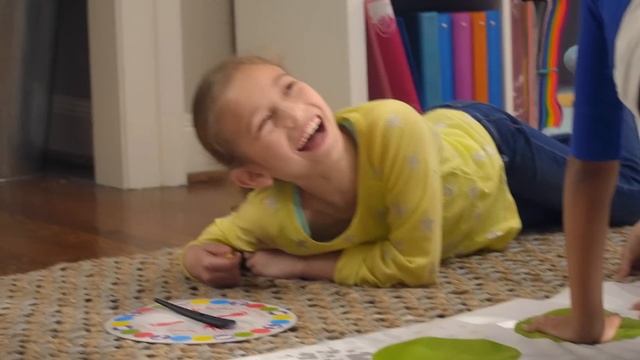 Bring Home the Fun with Hasbro! смотреть онлайн