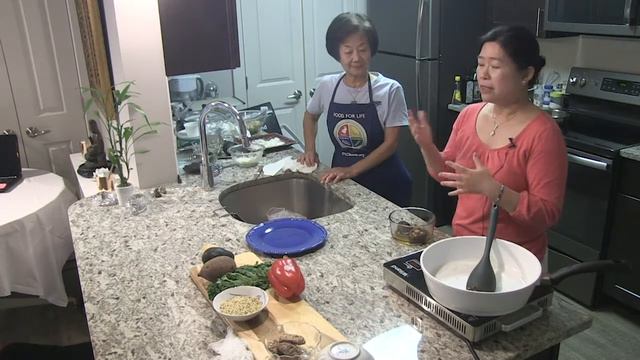 Veggie Planet Cooking Show w/ Rose Lee смотреть онлайн