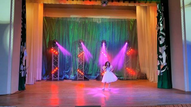 Эмилия Коляда - "Я танцую" смотреть онлайн