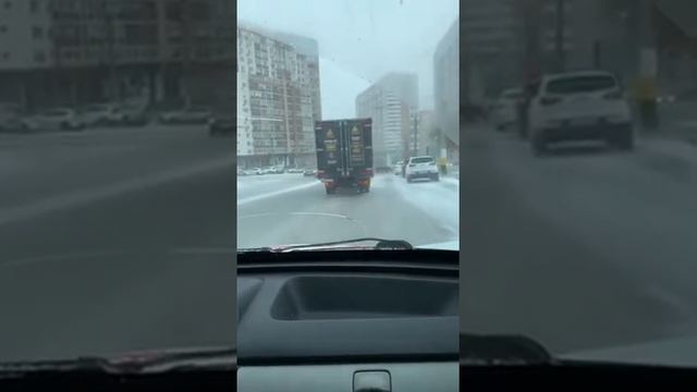 мощный ветер в Новосибирске