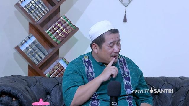 Melawan Isu Negatif - KH. Ahmad Zaki Mubarok | Suara Santri E1 Part 3. смотреть онлайн