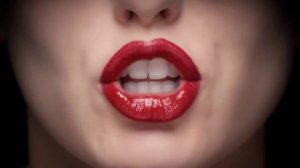 реклама помады от Giorgio Armani