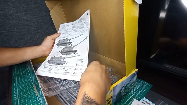 распаковка WB МСТА-С российская 152-ММ ГАУБИЦА, Сборная модель, от ZVEZDA смотреть онлайн