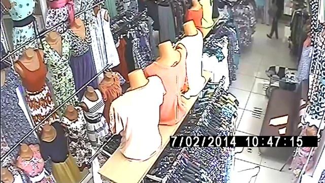 Кража в магазине женской одежды в г.Нурлат ( 2мин.24сек.) смотреть онлайн