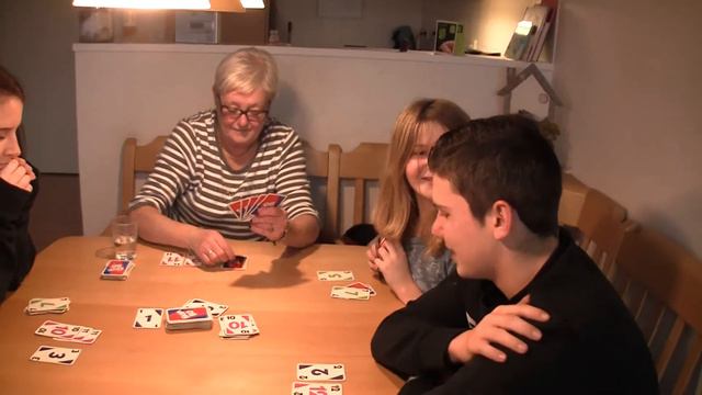 Skip-Bo смотреть онлайн