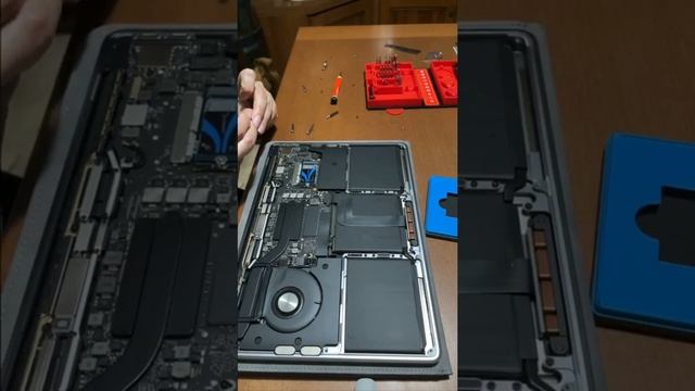 How to upgrade Sabrent NVMe ssd on MacBook Pro 2017 a1708.From 128GB to 1TB смотреть онлайн