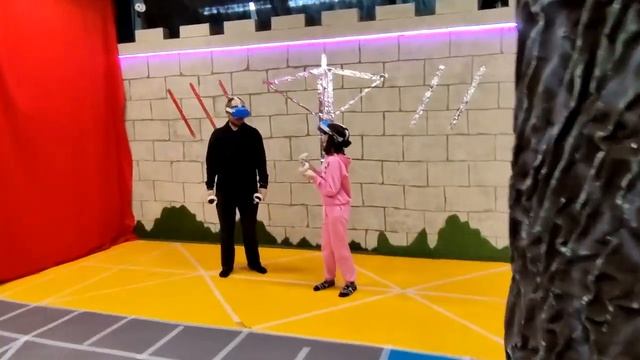 Подготовка в VR игре Дополнительная реальность со стороны смотреть онлайн