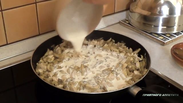 Жюльен с шампиньонами и курицей в горшочках! Вкуснятина! смотреть онлайн