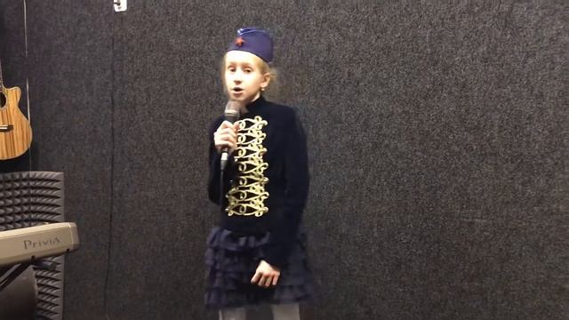 «Идёт солдат по городу» Первушина Елизавета смотреть онлайн