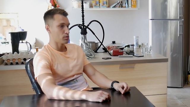 КАК БИЗНЕС МОЛОДОСТЬ РАЗВОДИТ ЛЮДЕЙ