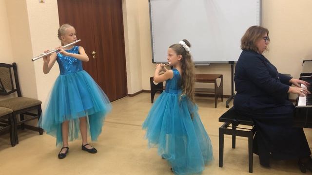 Дуэт Коротаева Полина и Попова Анастасия. И. Шильцева "Звездный вальс" смотреть онлайн