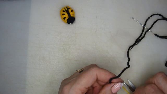 божья коровка из ниток смотреть онлайн