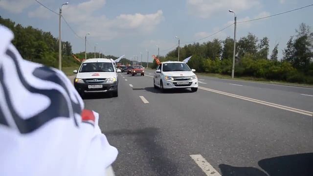 Автопарад в честь 50-летия АВТОВАЗа в Пензе. Колонна на трассе М5.
