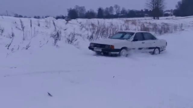 Ауди 100 c3 кватро снег смотреть онлайн