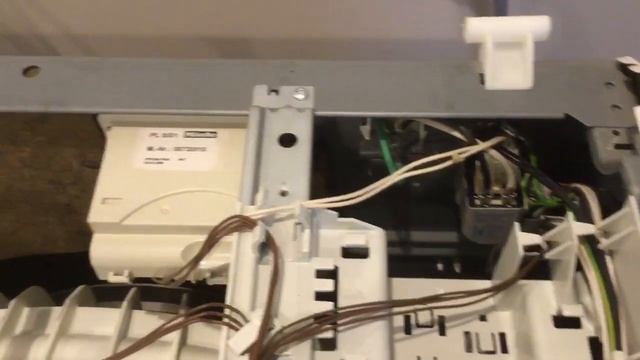Miele W4842 Washing Machine Top Removed смотреть онлайн