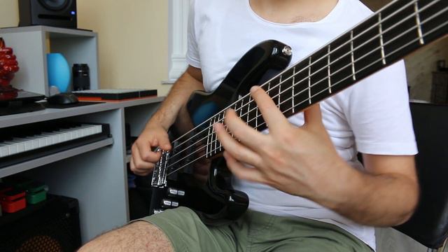 Some Melody / Bass chords смотреть онлайн