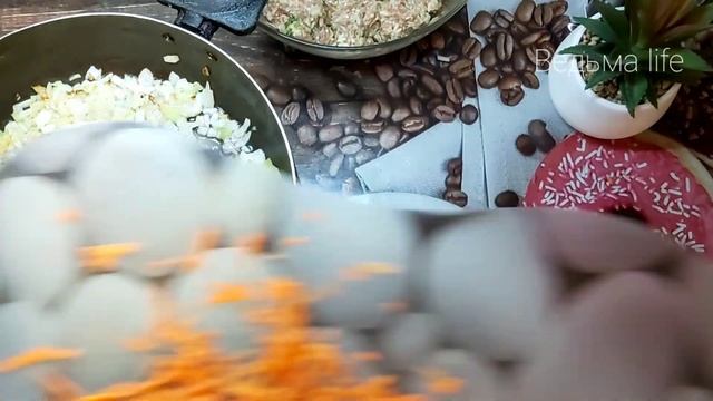 Ёжики мясные с рисом в томатном соусе ✅