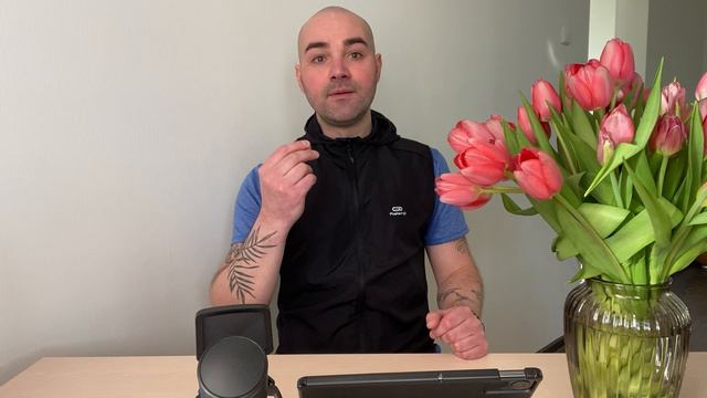 Зачем говорить о себе? Видео о ложной скромности