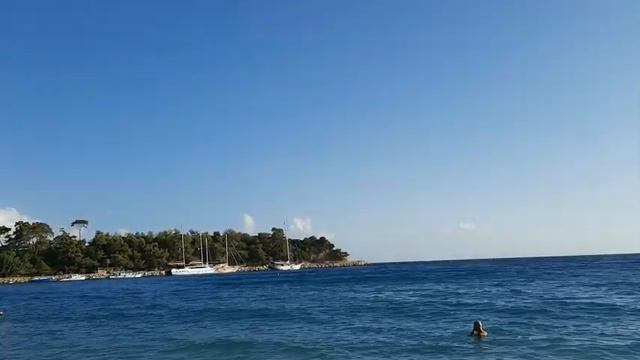 Пляж Калиста в бухте Мунлайт смотреть онлайн