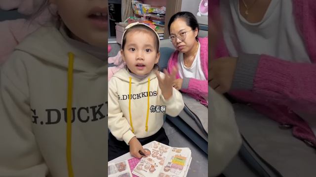 爸爸好心為媽媽賣糖葫蘆，竟然被嫌棄不是扁的，小九立刻助力她實現夢想【周小九】 смотреть онлайн