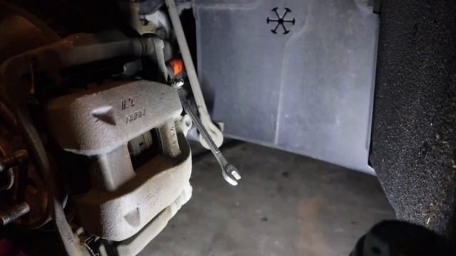 Honda Maintenance item 7 Brake Fluid Flush! How to flush and bleed your brakes in your car! смотреть онлайн