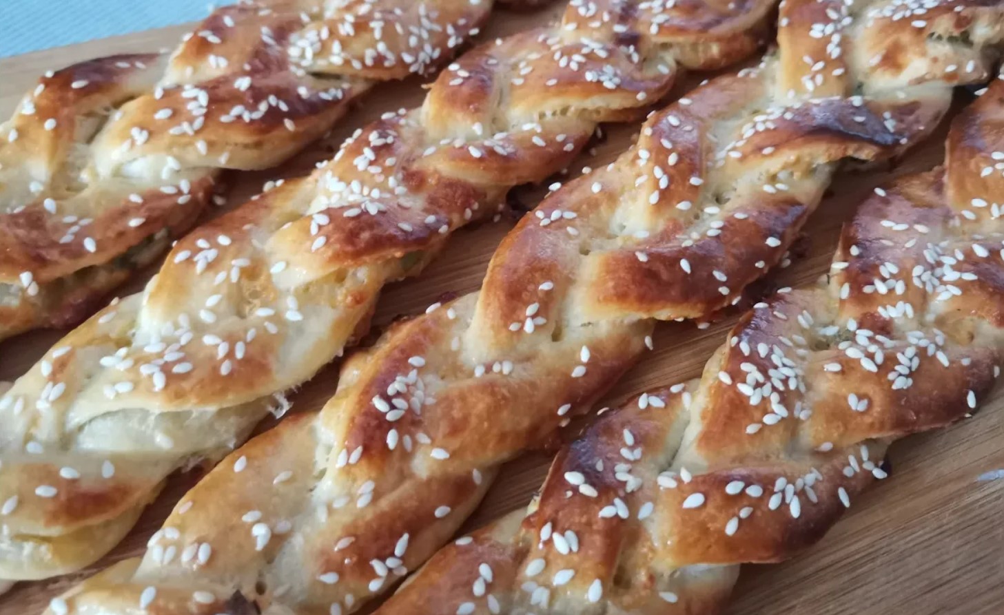 СЫРНАЯ КОСА С ЧЕСНОЧНЫМ МАСЛОМ! Коса с сыром из дрожжевого теста. Рецепт дрожжевого теста на молоке