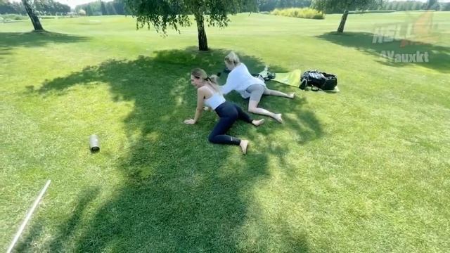 МИХАЛИНА И П0ЗА ЛЯГУШКИ смотреть онлайн