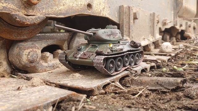 T-34/85 rc tank driving video, zvezda 1/35 scale смотреть онлайн