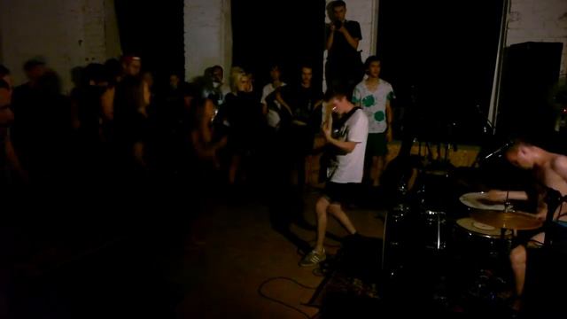 Bong Rips in Marks Bar 2014.08.14 смотреть онлайн