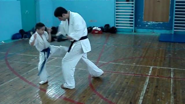 Маленький бойц Самед Мамедов. Урок 2. смотреть онлайн