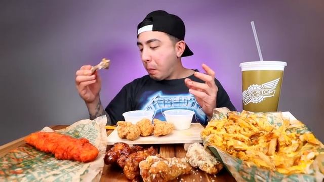 EATING Heavenly Voodoo Fries + Spicy Korean Q Wings + Garlic Parmesan | Wingstop Mukbang смотреть онлайн