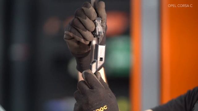 Kaip Pakeisti Valytuvai VW TOURAN 1 (1T1, 1T2) [AUTODOC PAMOKA]