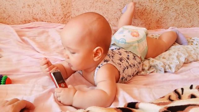 Голожопый ХаХатУн! Для родителей я - все еще малыш 2015.06.27 For parents, I - still a baby смотреть онлайн