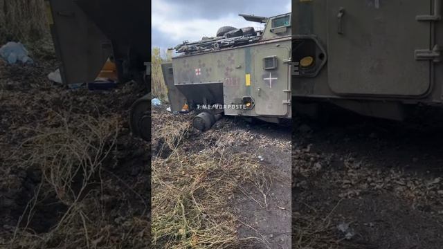 Донбасс. Подорванный на мине украинский AT105 «Саксон». смотреть онлайн