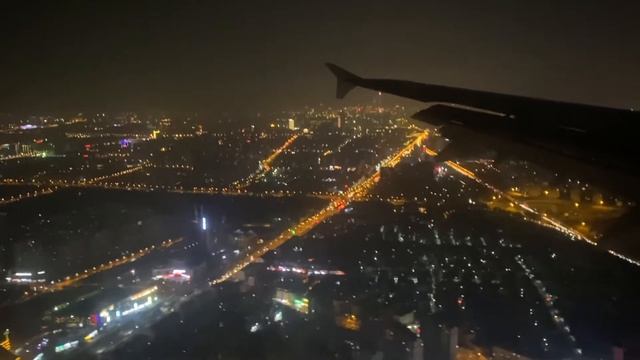 China Eastern Airline Landing In Shanghai Hongqiao Airport, China смотреть онлайн