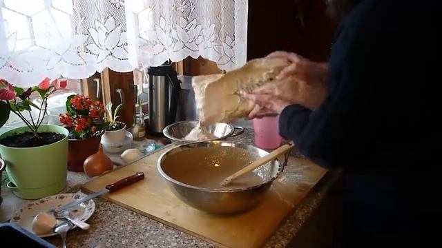 Мультизерновой хлеб на ржаной закваске. (без термофильных дрожжей) смотреть онлайн