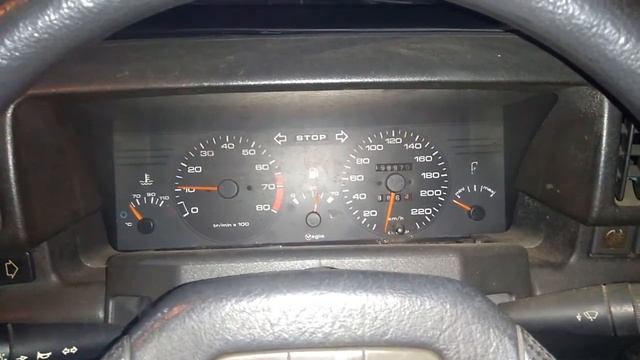 1990 Peugeot 405 SRi Start Up and Warming Up смотреть онлайн