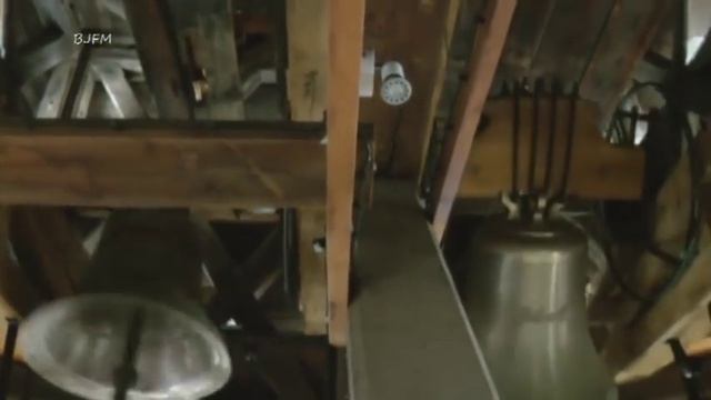 Cathédrale Notre-Dame de Paris - Présentation des 16 cloches puis sonnerie du Plenum Nord смотреть онлайн