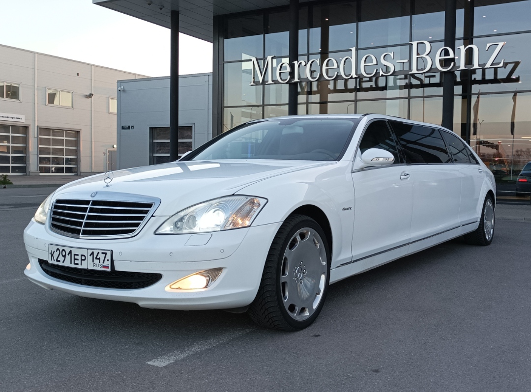Mercedes Benz S-class (W221) Stretch Limousine