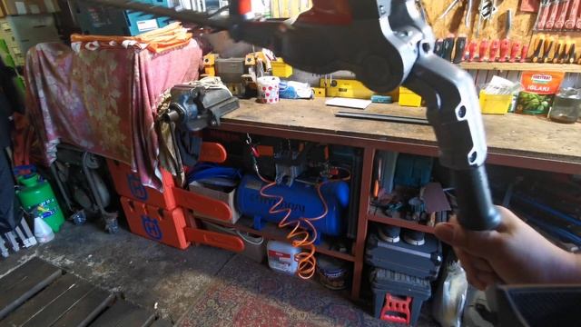 Husqvarna 520iHE3 смотреть онлайн