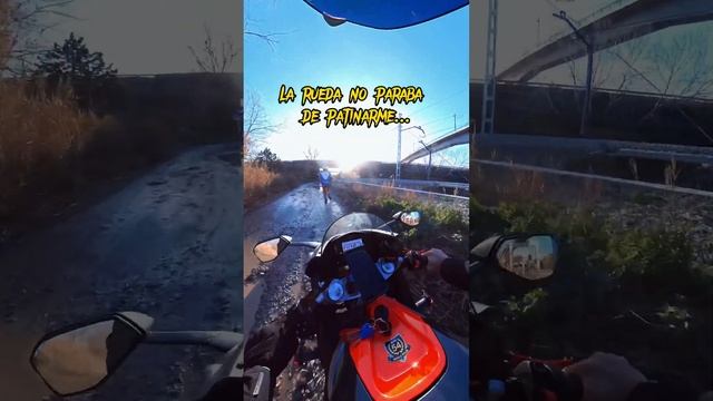 Haciendo enduro con la aprilia? #viral #moteros #soybiker #stormrider660 #biker #motoqueros #bikers смотреть онлайн