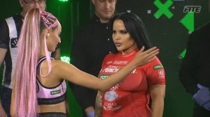 Женский турнир по пощечинам в присутствие Шварцнегера